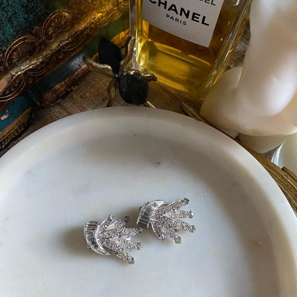Authentic 1950’s vintage Joseph Mazer crystal clip on earrings